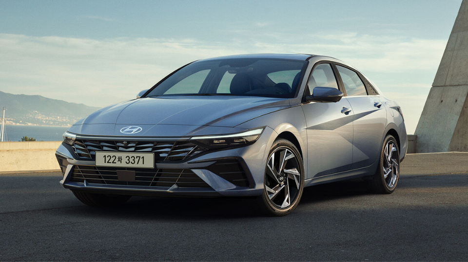 Hyundai Elantra 2026: Chi tiết, giá bán và khuyến mại mới nhất