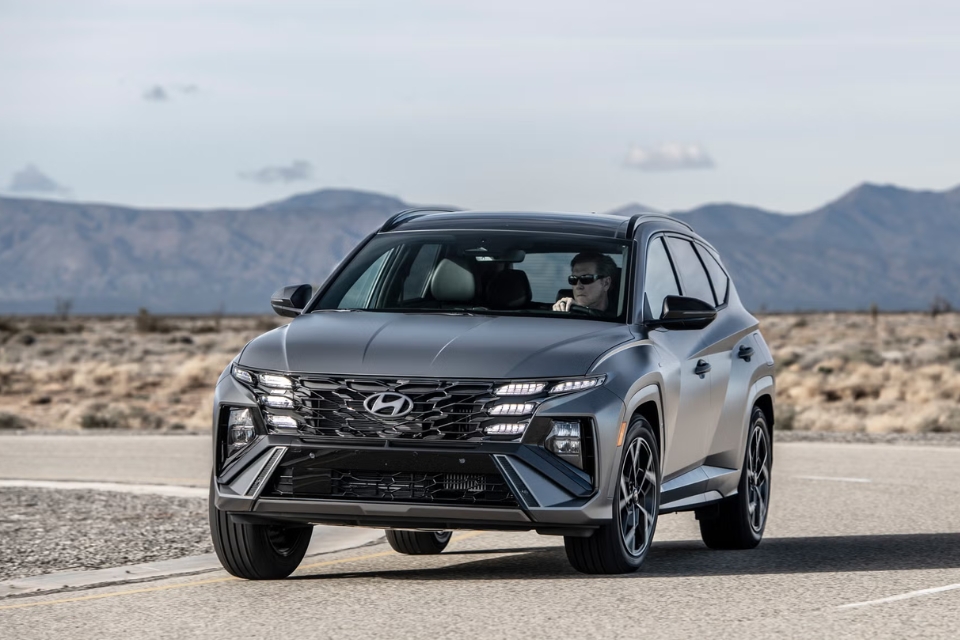 Hyundai Tucson Hybrid 2026: Giá bán, Thông tin xe & Ưu đãi mới nhất