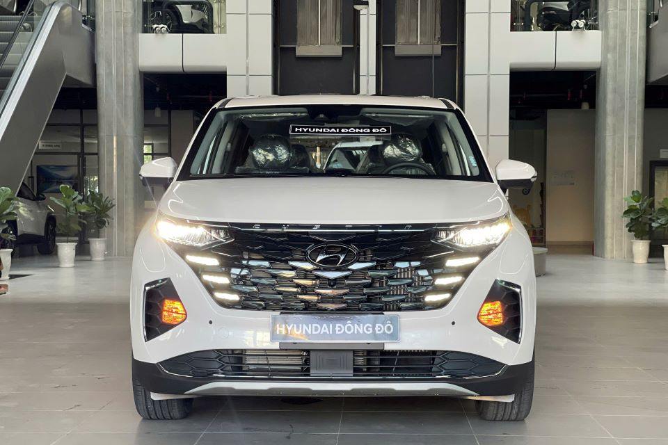 Hyundai Custin 2026: Thông số, giá xe, giá lăn bánh mới nhất