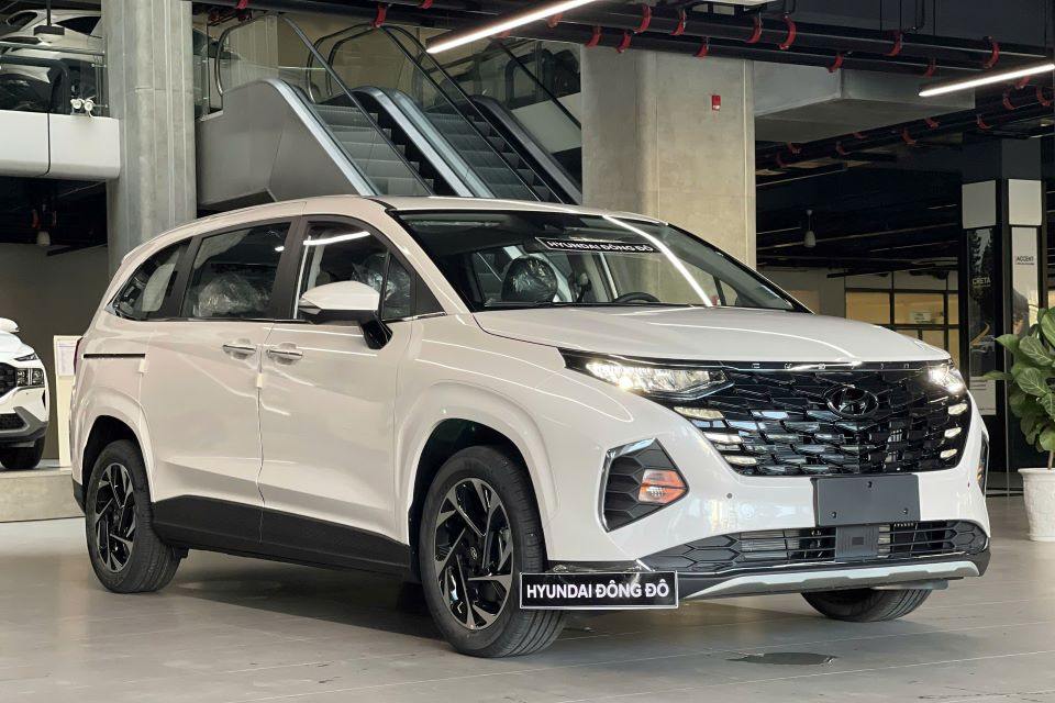 Giá lăn bánh Hyundai Custin 2027 mới nhất tại Hà Nội, TP.HCM và các tỉnh