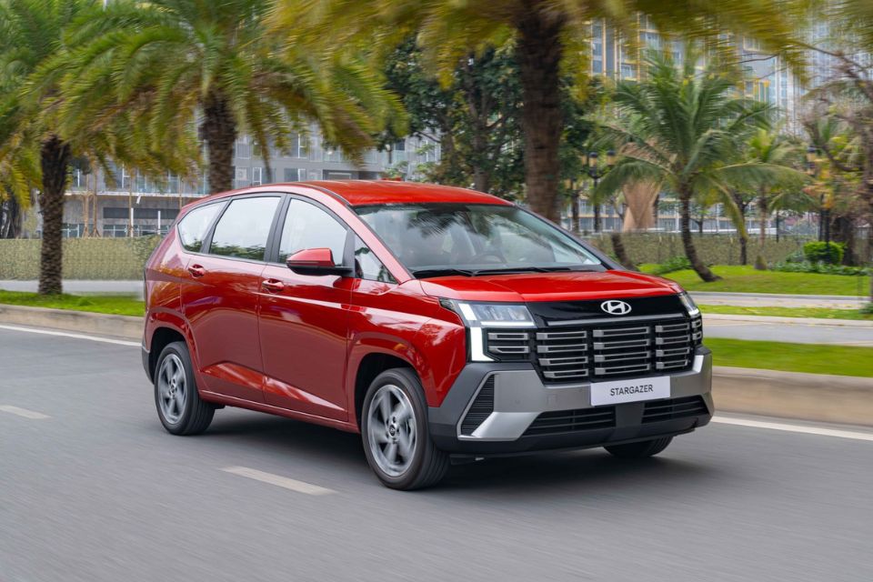 Hyundai Stargazer Facelift 2027: Giá xe, Thông số, Tiện nghi & An toàn